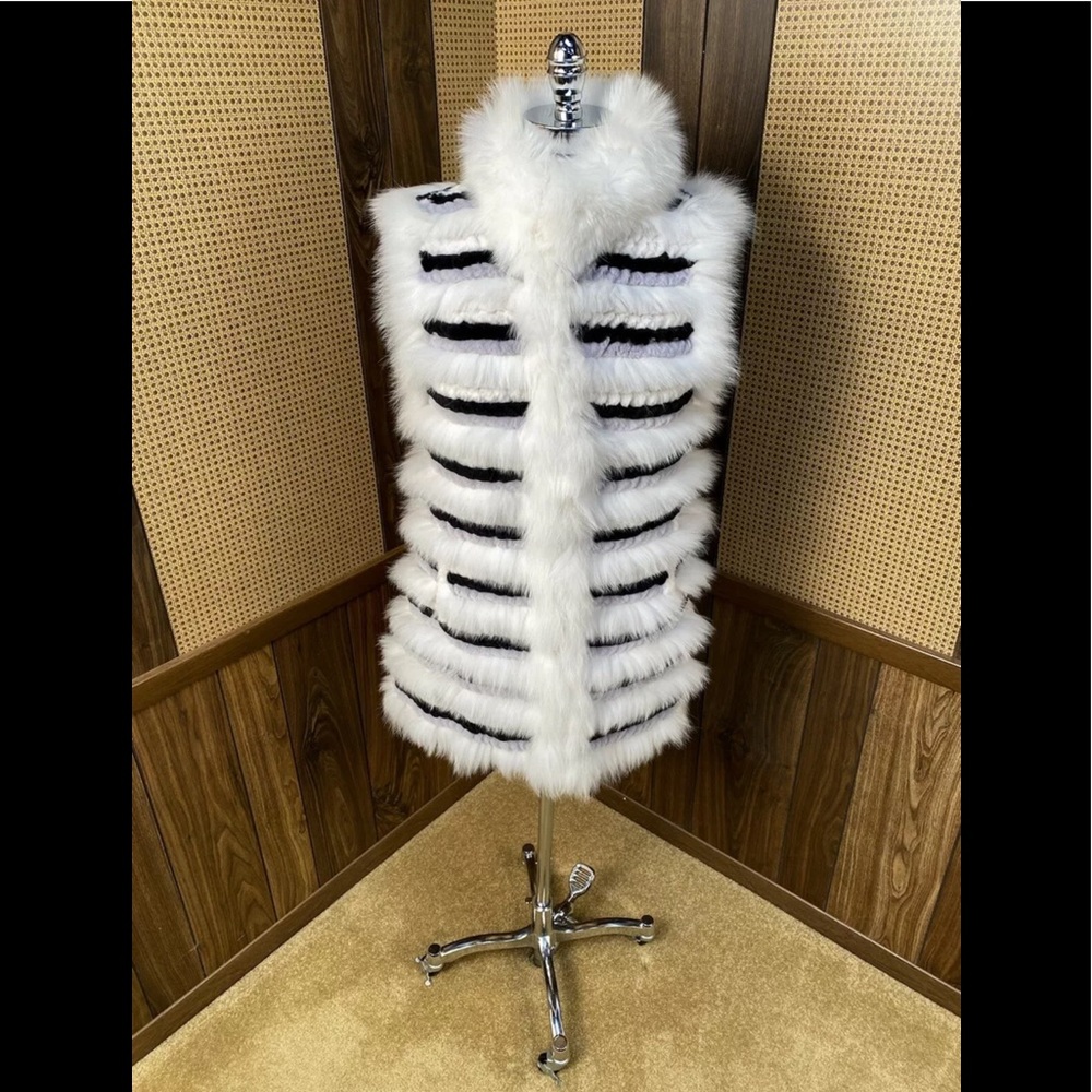 SNOWFLAKE KNITTED REX RABBIT & FOX FUR VEST